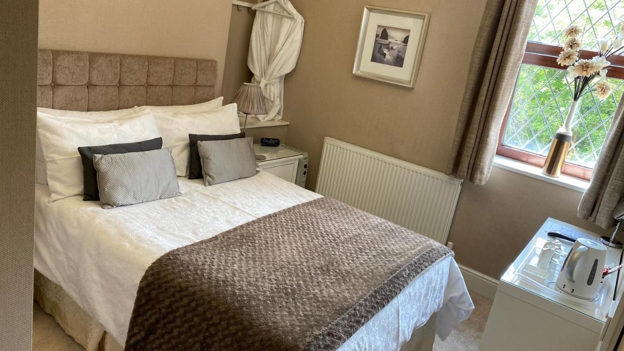 Bridge Farm Hotel 리즈 외부 사진