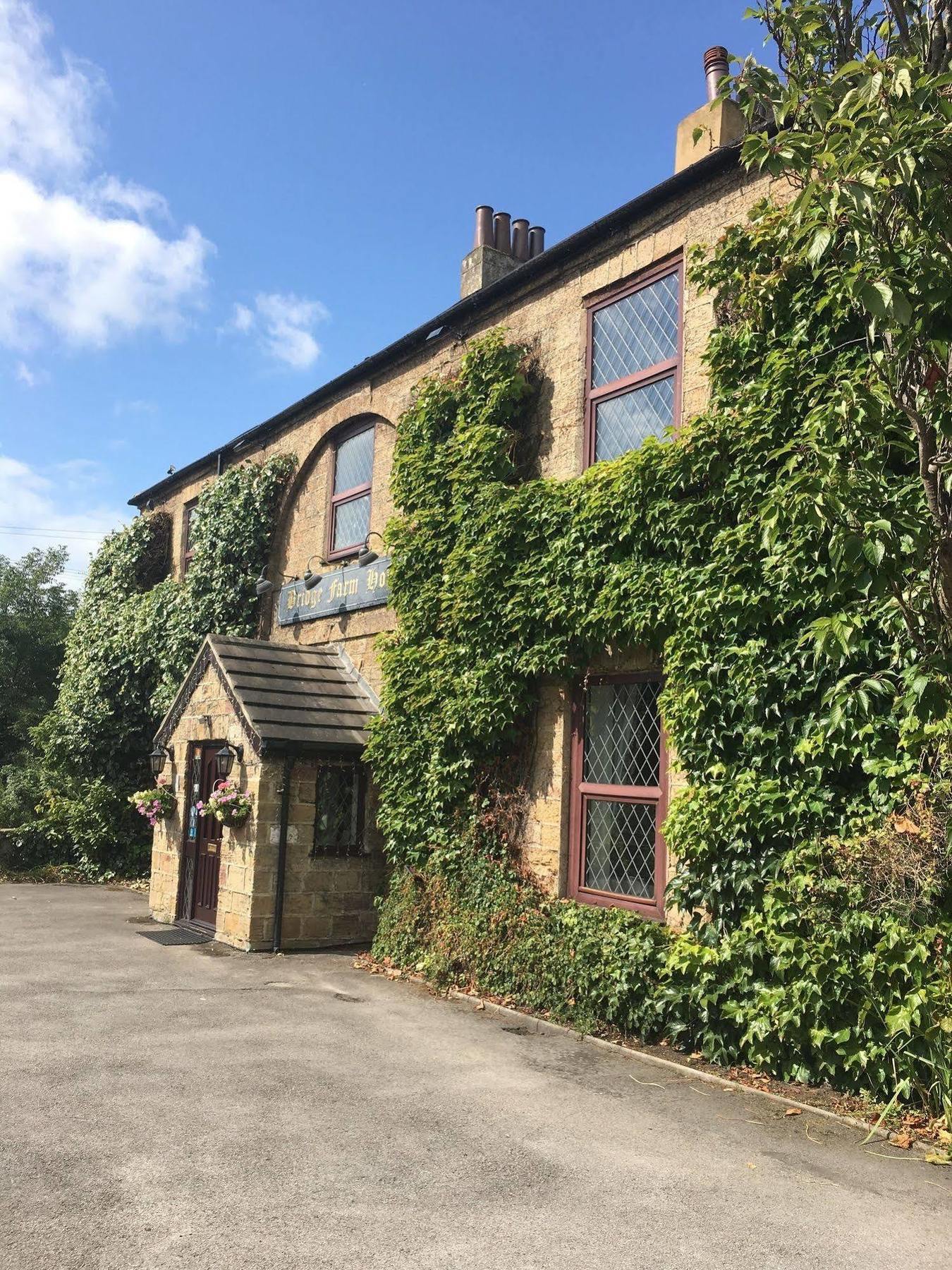 Bridge Farm Hotel 리즈 외부 사진