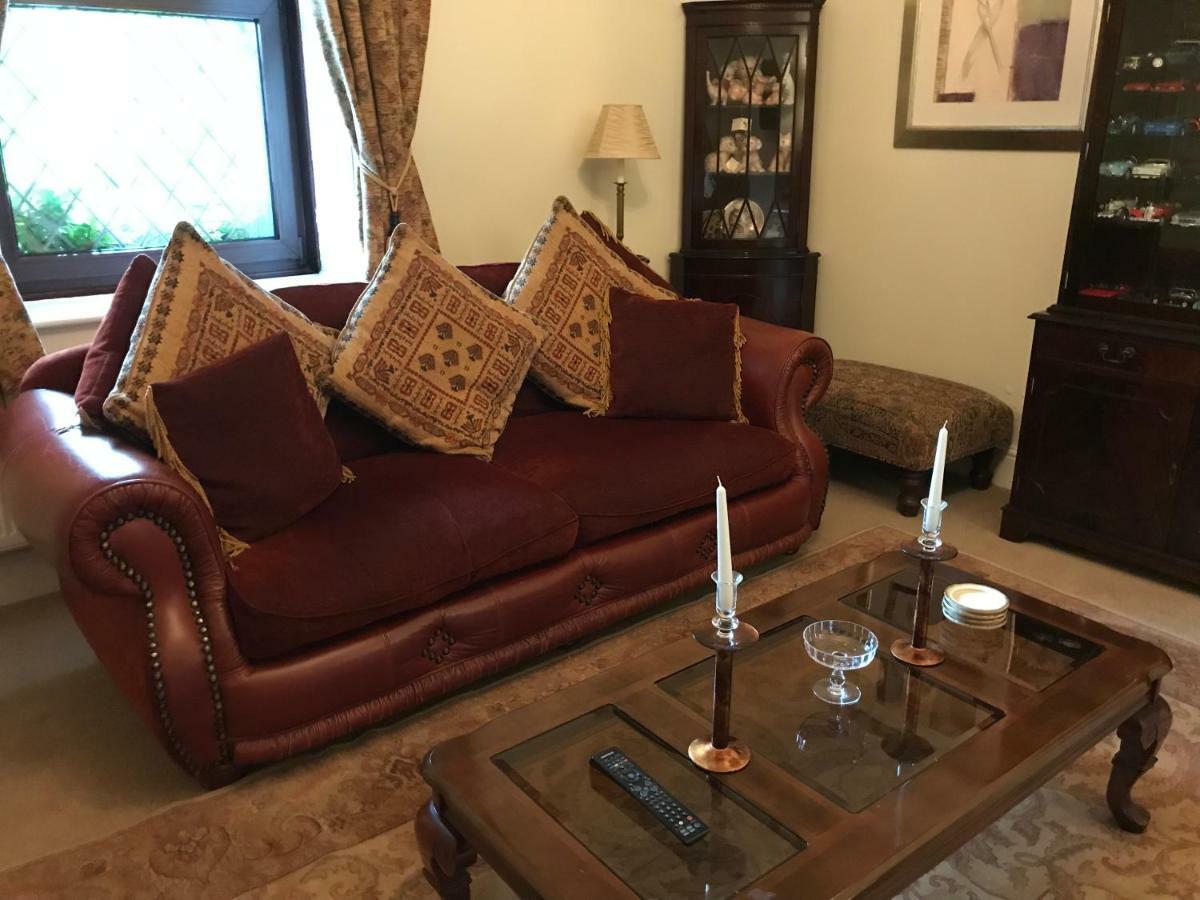 Bridge Farm Hotel 리즈 외부 사진