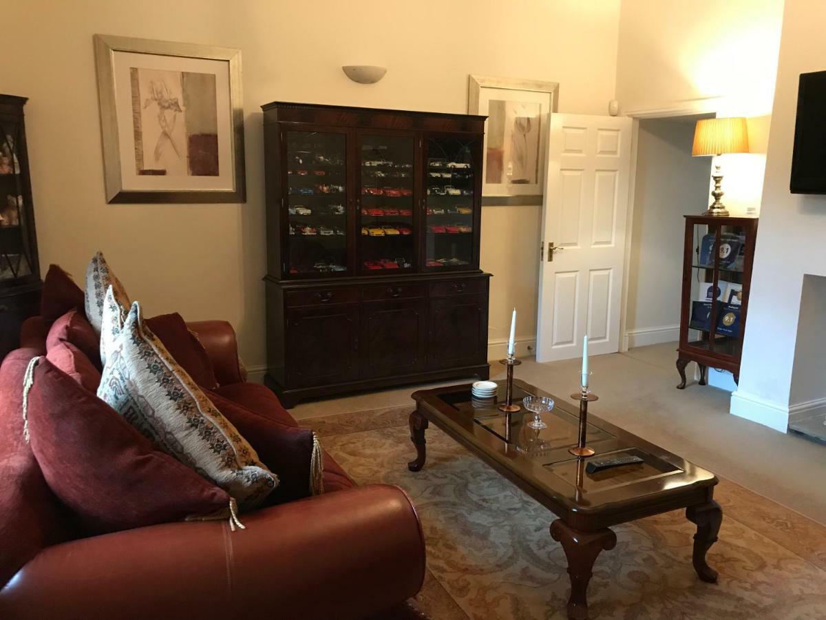 Bridge Farm Hotel 리즈 외부 사진